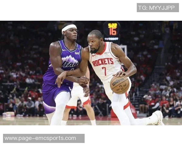 杜兰特谈末节表现强调团队合作与减压的重要性